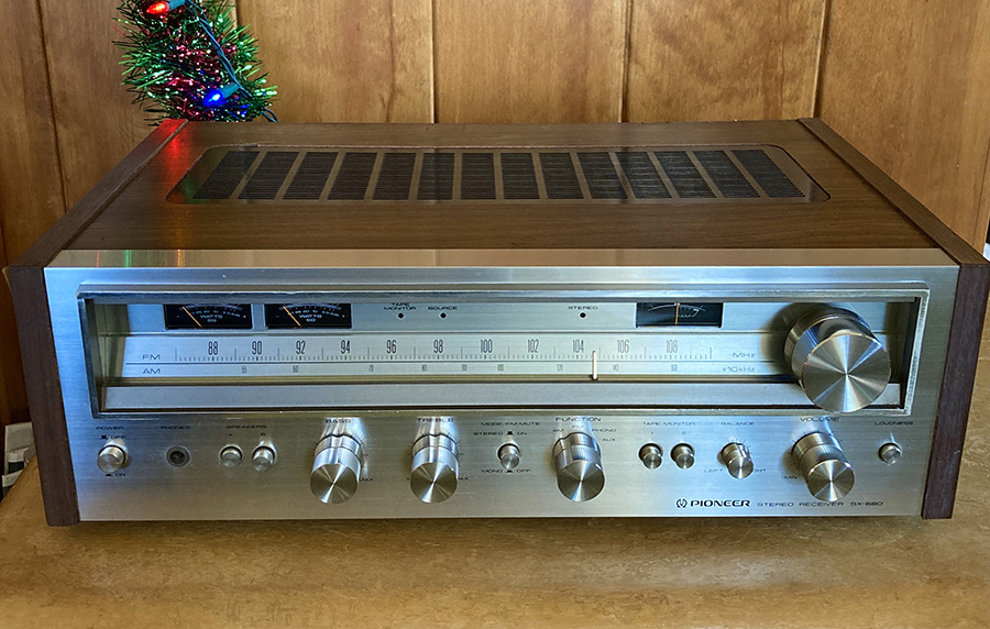 Photo of Pioneer SX-680 Stereo Receiver